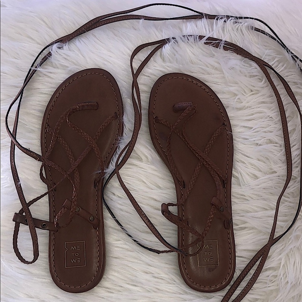 Brand New Me to We size 8 strap sandals 🌻🌼